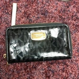 Wallet/ wristlet